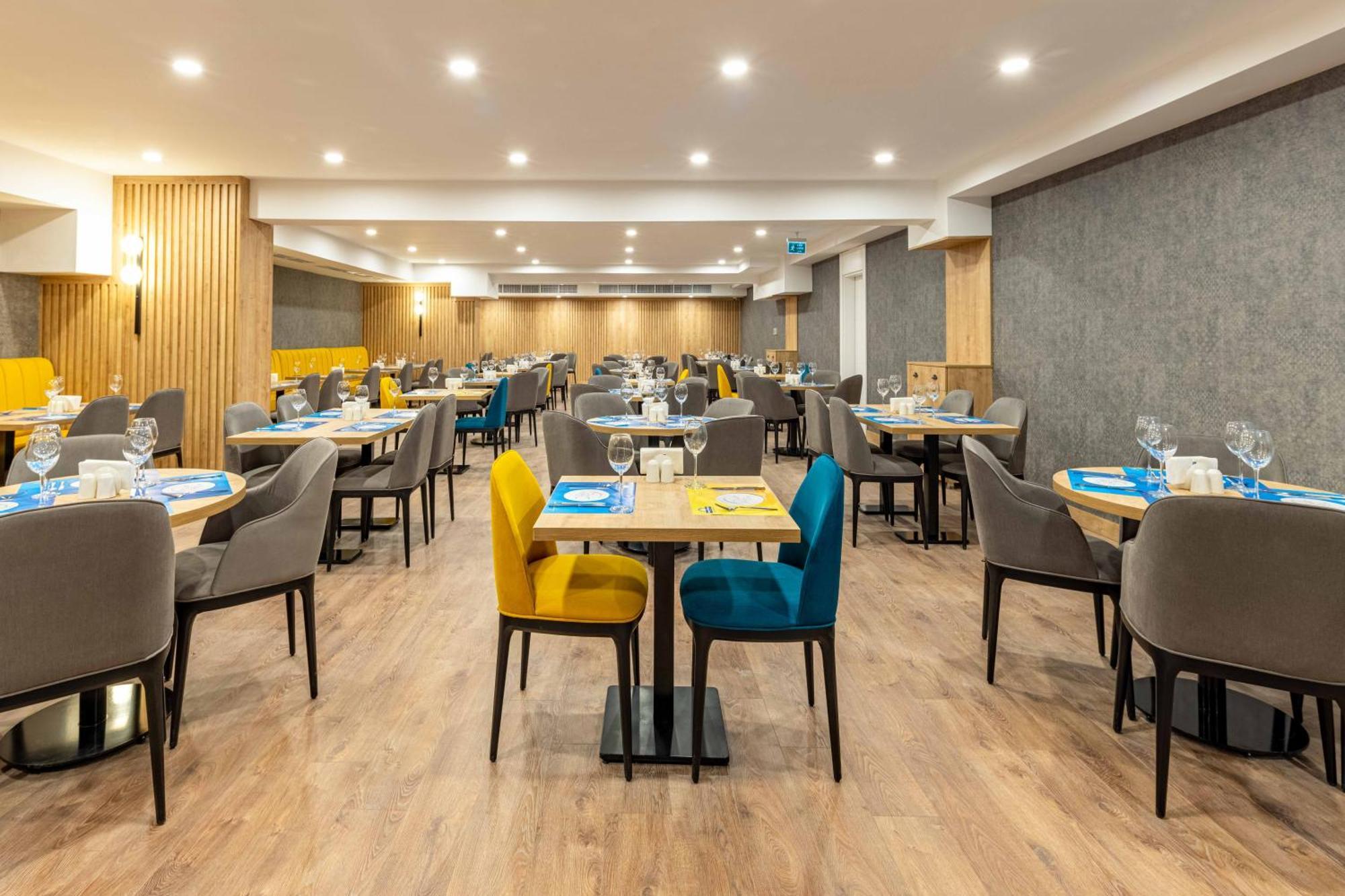 Days Inn & Suites By Wyndham Esenyurt Istanbul Exterior foto
